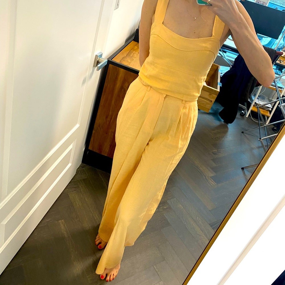 **LAST CHANCE** Abercrombie & Fitch Yellow Top